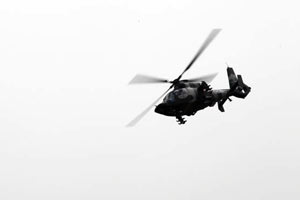百名中外記者零距離觀摩直9武裝直升機