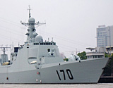 中国新一代导弹驱逐舰亮相 区域防空能力强