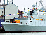 中国海军多款新型战舰争相露面