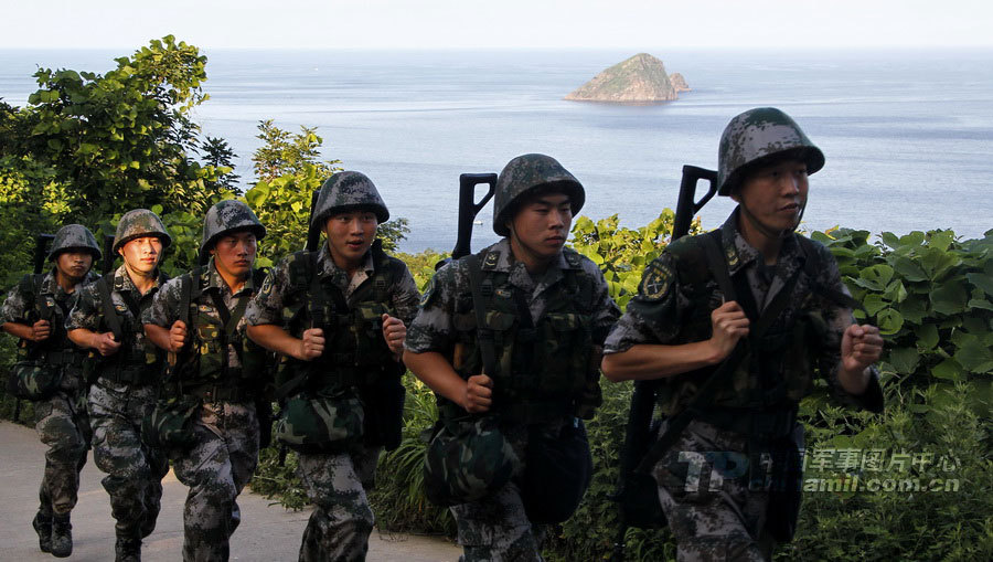 高清:解放军海防团哨所营房实现"别墅"化