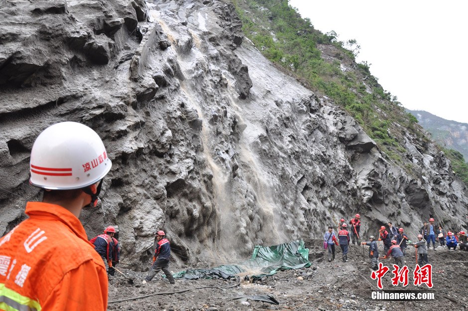 四川凉山锦屏群发性地质灾害致多人遇难