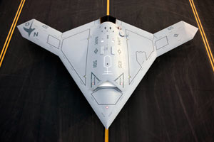 帅气十足：美国X-47B无人战斗机