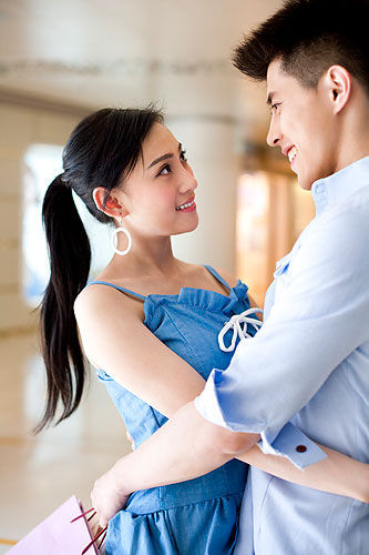 郑州火车站_郑州80后 配偶 收入(2)