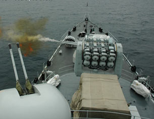 海軍開展精確化訓練 用外軍偵察機作潛艇陪練