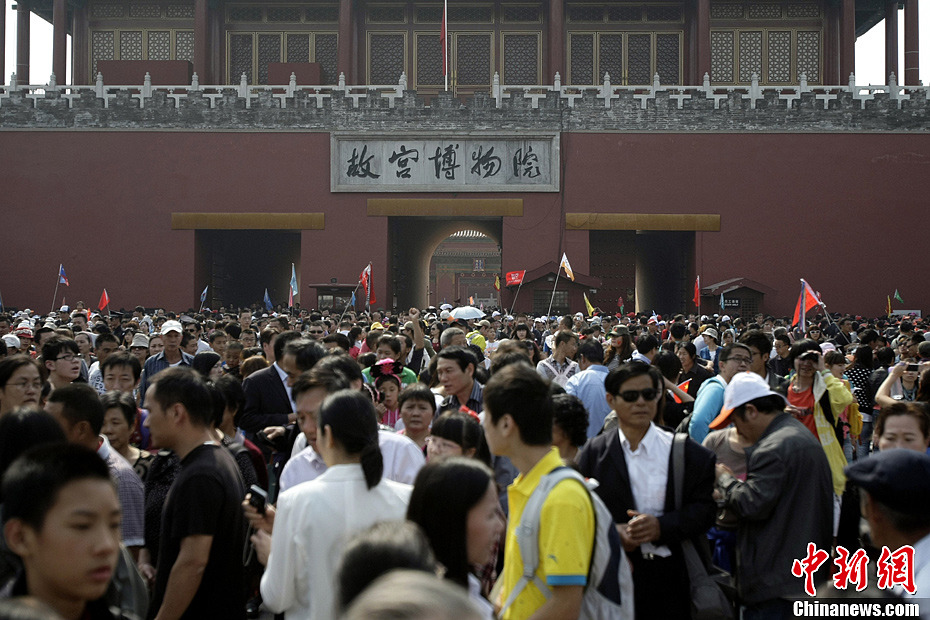 北京故宫昨天参观人数达18.2万创历史新高