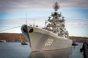 俄“彼得大帝”号巡洋舰巡航北极海域