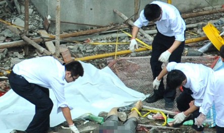 9月13日武汉一工地电梯坠落 电梯从30层突然坠落造成19人死亡