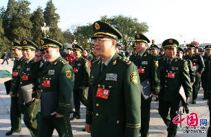 11月8日，中国共产党第十八次全国代表大会在北京人民大会堂隆重开幕。图为代表入场。中国网 郑文华摄影