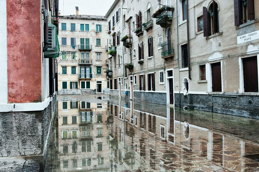 意大利:七成城区被淹 水城闹水灾