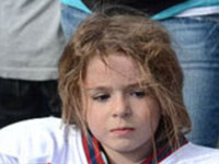 萝莉不让须眉 美9岁女孩成橄榄球健将[组图]