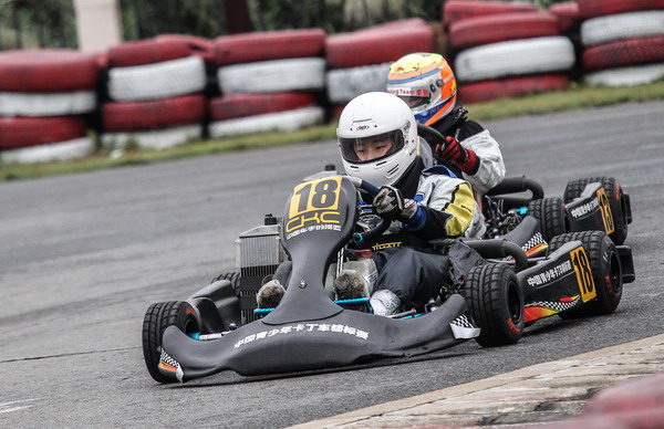 中国青少年卡丁车锦标赛 叶一飞夺2012年总冠