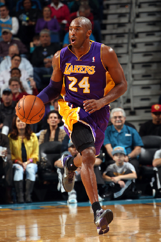 科比成史上最年轻3万分先生