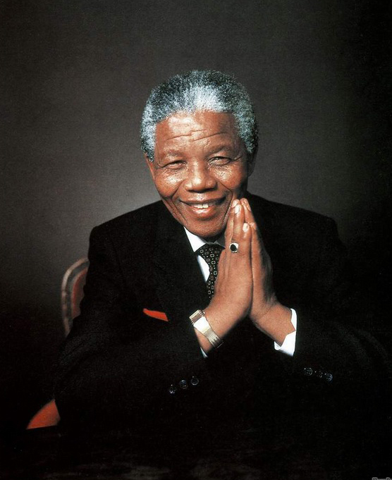 曼德拉仍未出院 南非各界祈福