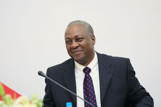 加纳总统马哈马成功连任