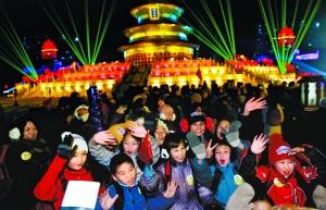 2011年12月31日夜，2012北京新年倒计时庆典暨北京旅游推广活动在天坛公园隆重举行。新华社记者 张宇摄