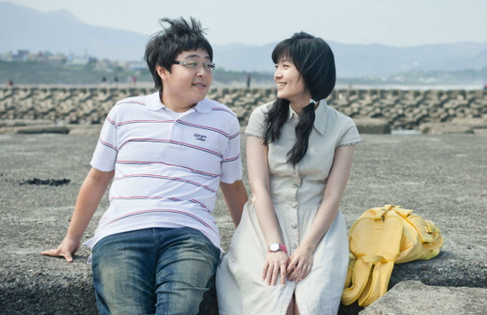 组图:昔日童星 杨小黎、郝劭文睽违12年再扮情侣_新闻中心_中国网