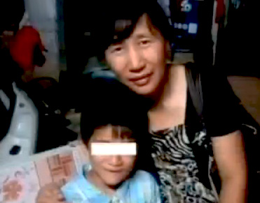被母亲抛下滞留泰国两年 七岁台湾男童想家