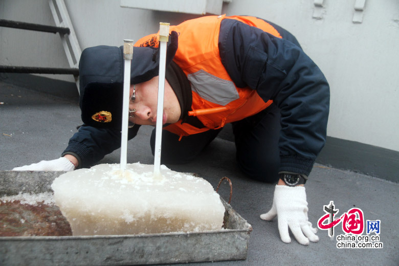 2013年1月22日上午10时，海冰721号经过5天的航行返回秦皇岛港，圆满完成渤海及黄海北部冰情调查任务。