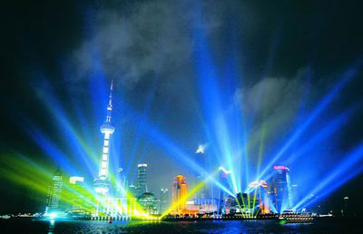 春节上海景观灯连亮6天 除夕夜点亮