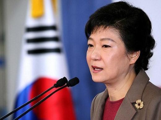 李明博决定授予朴槿惠韩国最高勋章 李明博决定授予朴槿惠韩国最高勋章