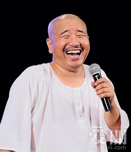 Сӻ 