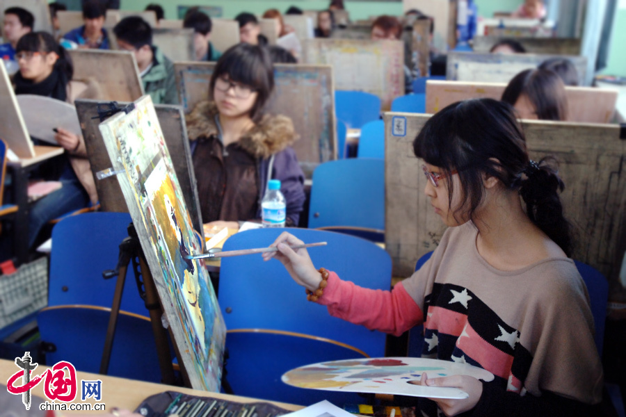 2月22日，北京服裝學院2013年藝術類專業考試水粉考試現場。中國網記者 寇萊昂攝影