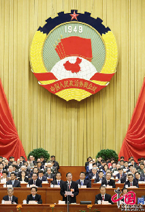 3月12日，中国人民政治协商会议第十二届全国委员会第一次会议在北京闭幕。图为全国政协主席俞正声主持大会。人民画报 徐讯摄影
