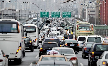 上海坚决打击车牌炒作 遏制机动车额度价格上