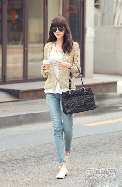 韩国最新春季街拍针织<em>开衫</em>配<em>裤装</em>最流行_资讯