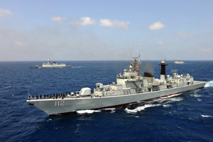 中国两批护航编队共同护航
