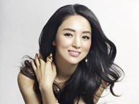 董璇溫婉迷人顯柔美