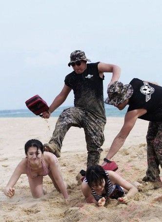 彭丽媛贴身保镖曝光+美女保镖盘点