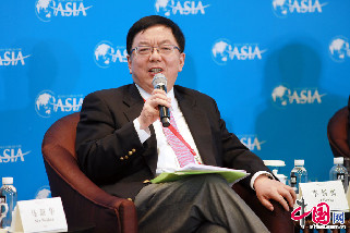 中央匯金投資有限公司副董事長李劍閣從社會學角度闡述了自己的觀點：中國儲蓄率高有其必然性。中國網記者 楊佳攝影