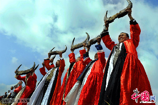 贵州苗族祭牛仪式。中国网图片库 彭年 摄