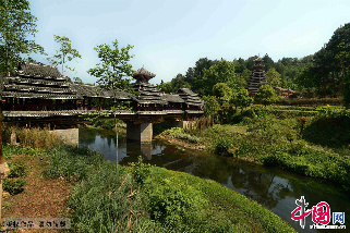 小車河濕地公園侗族風雨橋。中國網圖片庫 彭年 攝