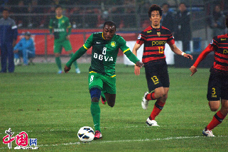 图为格隆打入一球。中国网记者 寇莱昂 摄