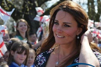 凯特王妃到访小学开启心理辅导计划