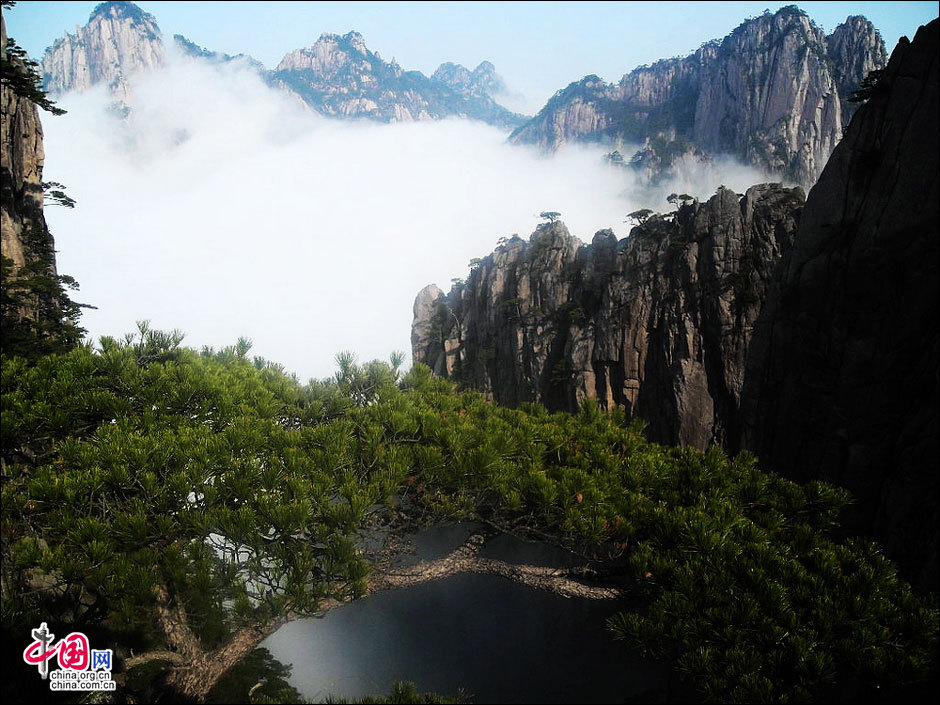 地理中国：黄山五月多姿多彩、如诗如画