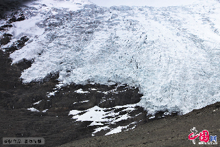 卡若拉冰川。 中国网记者　杨佳　摄影