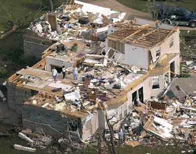 龙卷风重创美国俄克拉何马州 龙卷风重创美国俄克拉何马州