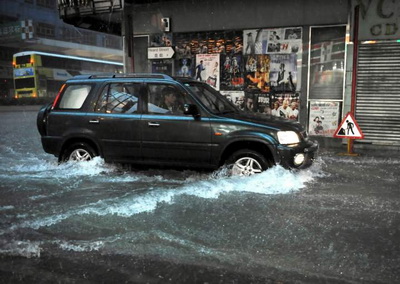 香港:发布三年来首个黑色暴雨警告