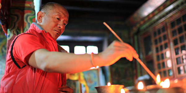 西藏樟木國色寺：虔誠的守侯[組圖]