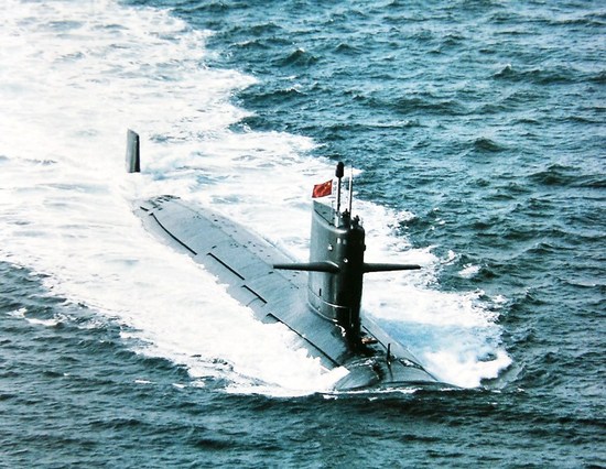 日本稱疑似中國潛艇進入沖繩附近追蹤美航母