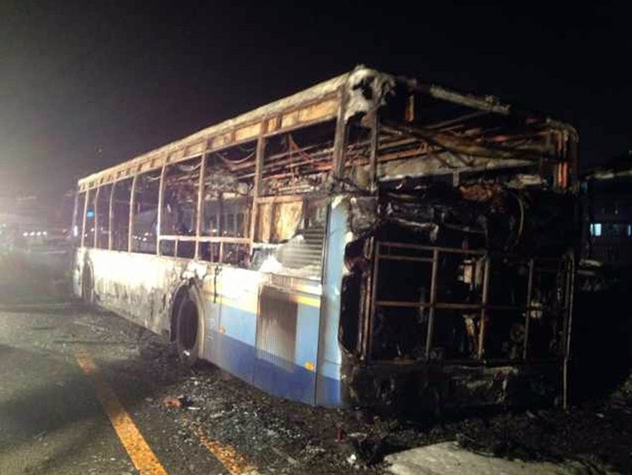 厦门BRT公交车起火 致47死34伤