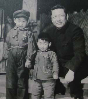 毛泽东五次高度评价习仲勋:你比诸葛亮还厉害