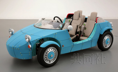 豐田“可換裝”電動汽車亮相國際玩具展 