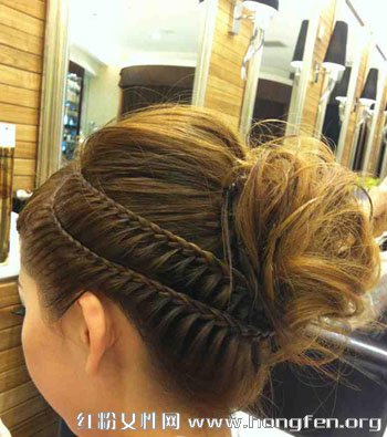 韩式女生蜈蚣辫盘发发型设计(图)