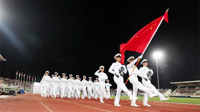 中国海军徒步方队参加塞舌尔20周年国庆阅兵