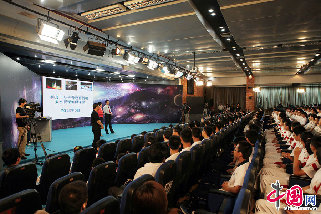  6月20日上午10点04分，神舟十号航天员将进行首次太空授课。中国网记者 杨佳摄影