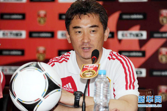 傅博代理国足主帅 率队出征东亚四强赛